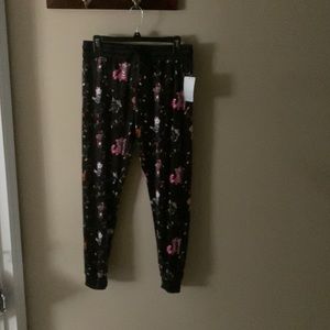 NWT Disney cats holiday jogger pants